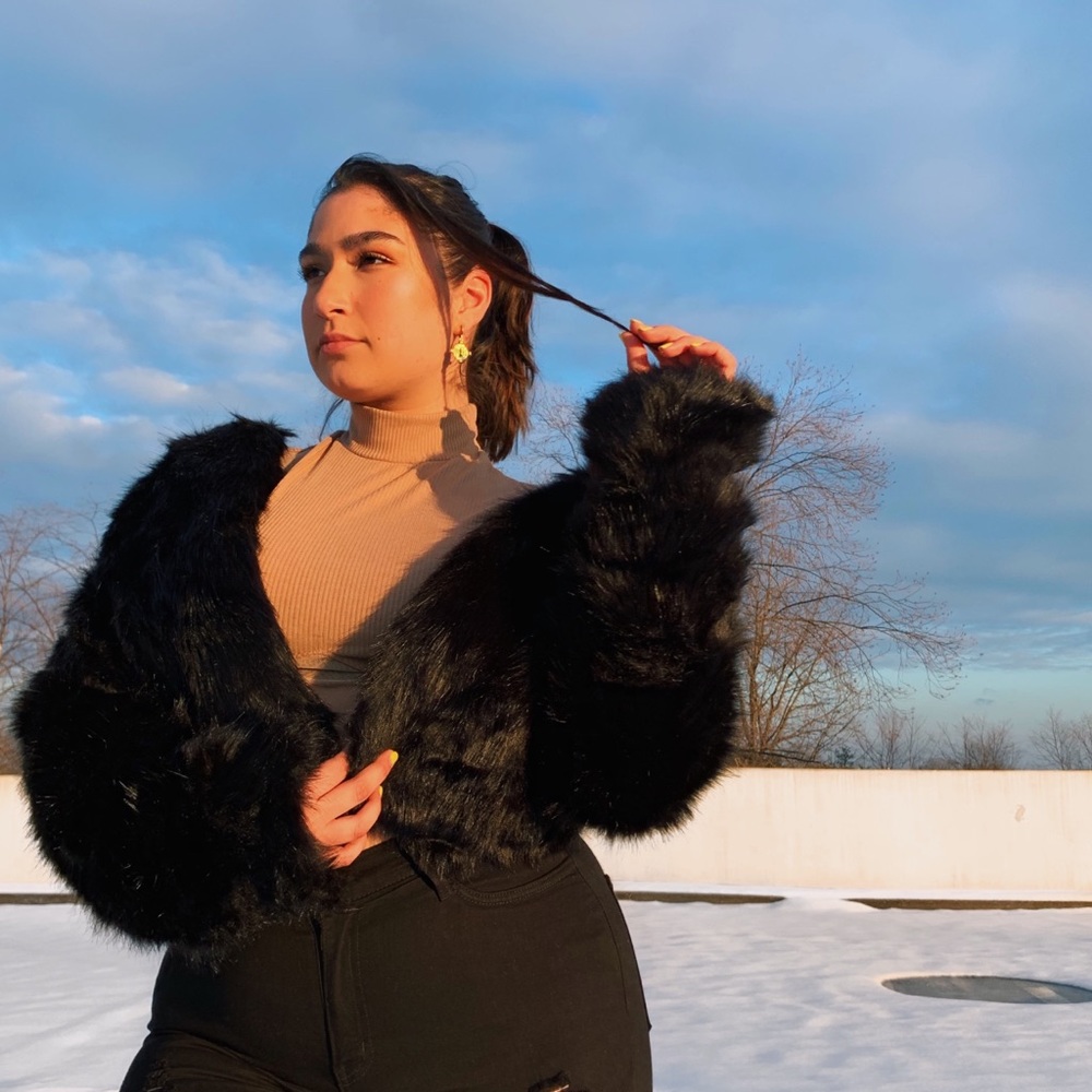 FUR COAT